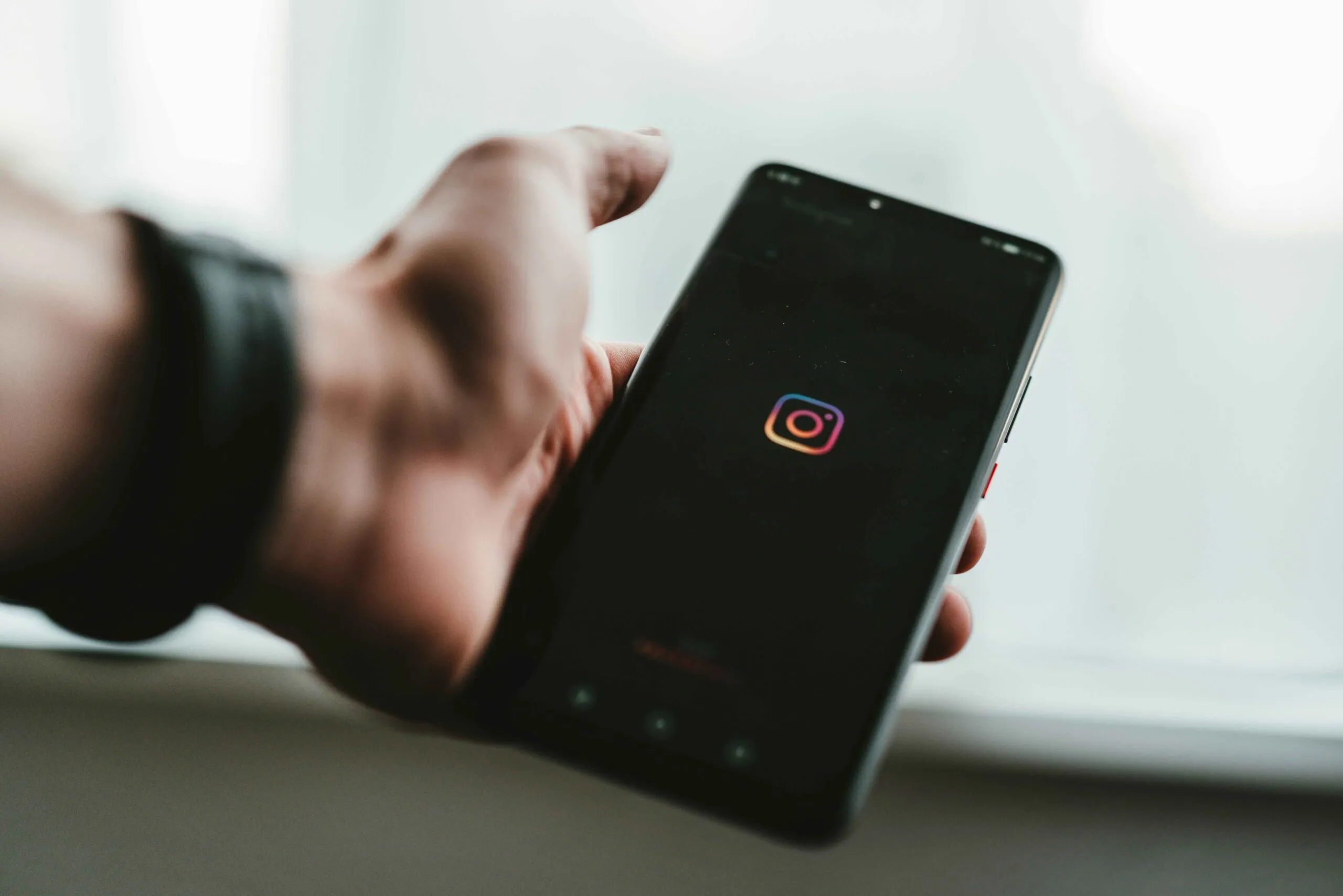 I 4 migliori visualizzatori privati di Instagram: Guida completa ai siti per vedere profili privati Instagram